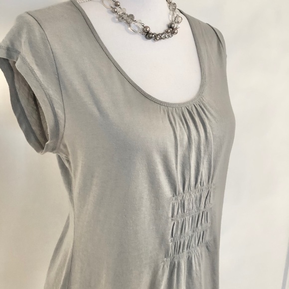 Women’s The Limited Short Sleeve Ruched Top - Picture 2 of 8